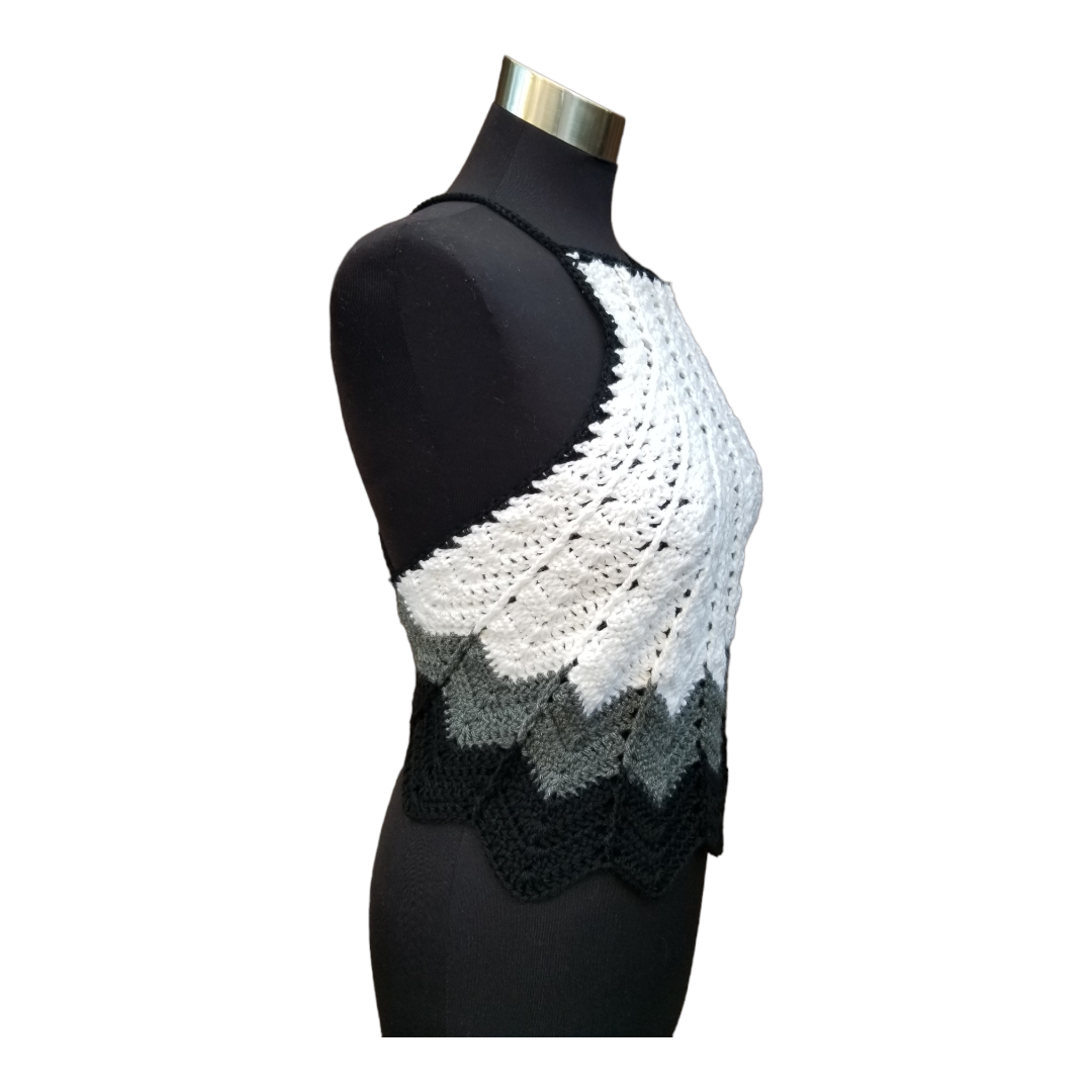 Clamshell Halter