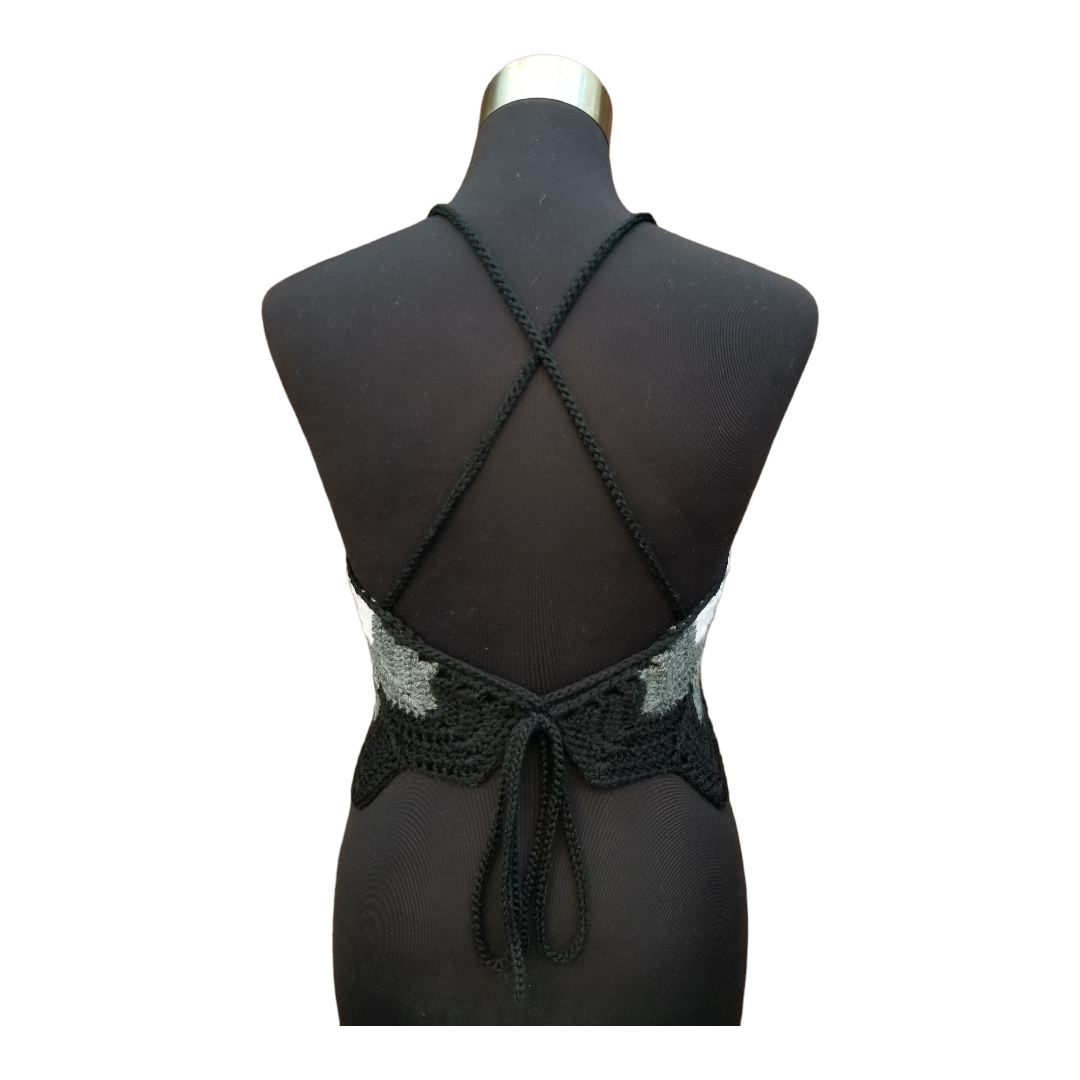 Clamshell Halter